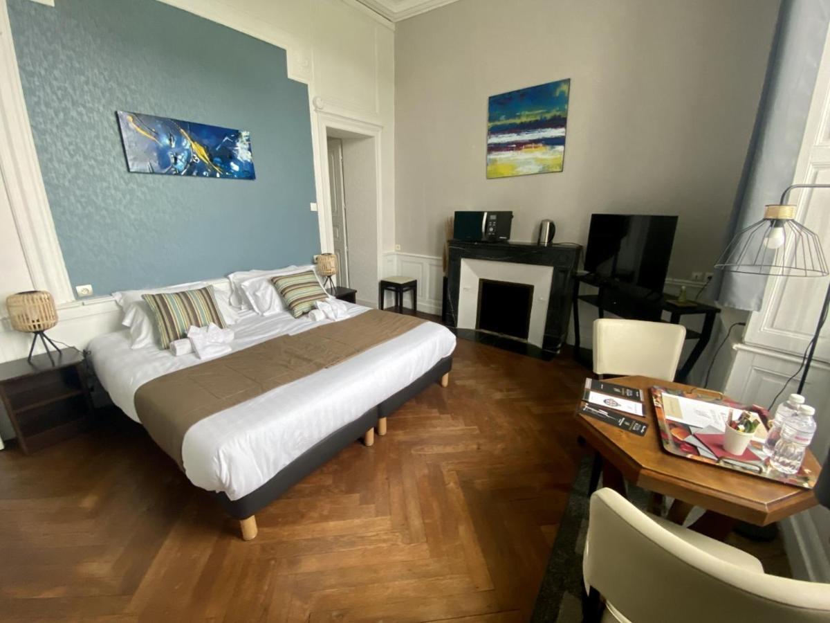Hotel Particulier Chateau Des Marais Proximite Et Vue Sur Le Lac De Grand Lieu Saint-Philbert-de-Grand-Lieu Ngoại thất bức ảnh