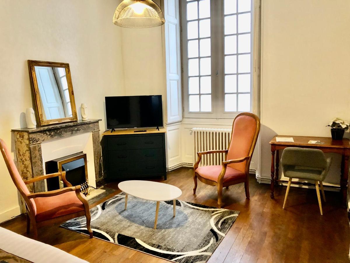 Hotel Particulier Chateau Des Marais Proximite Et Vue Sur Le Lac De Grand Lieu Saint-Philbert-de-Grand-Lieu Ngoại thất bức ảnh