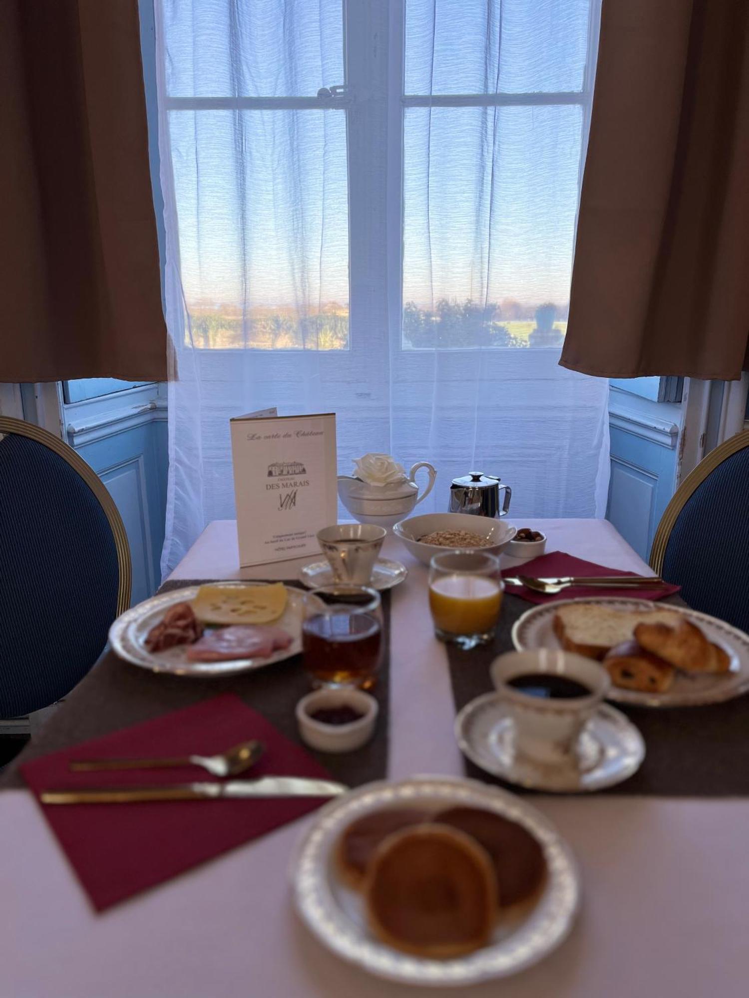 Hotel Particulier Chateau Des Marais Proximite Et Vue Sur Le Lac De Grand Lieu Saint-Philbert-de-Grand-Lieu Ngoại thất bức ảnh